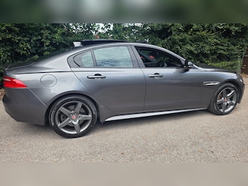 Used Jaguar XE 2016 for sale - 79326143: Photo