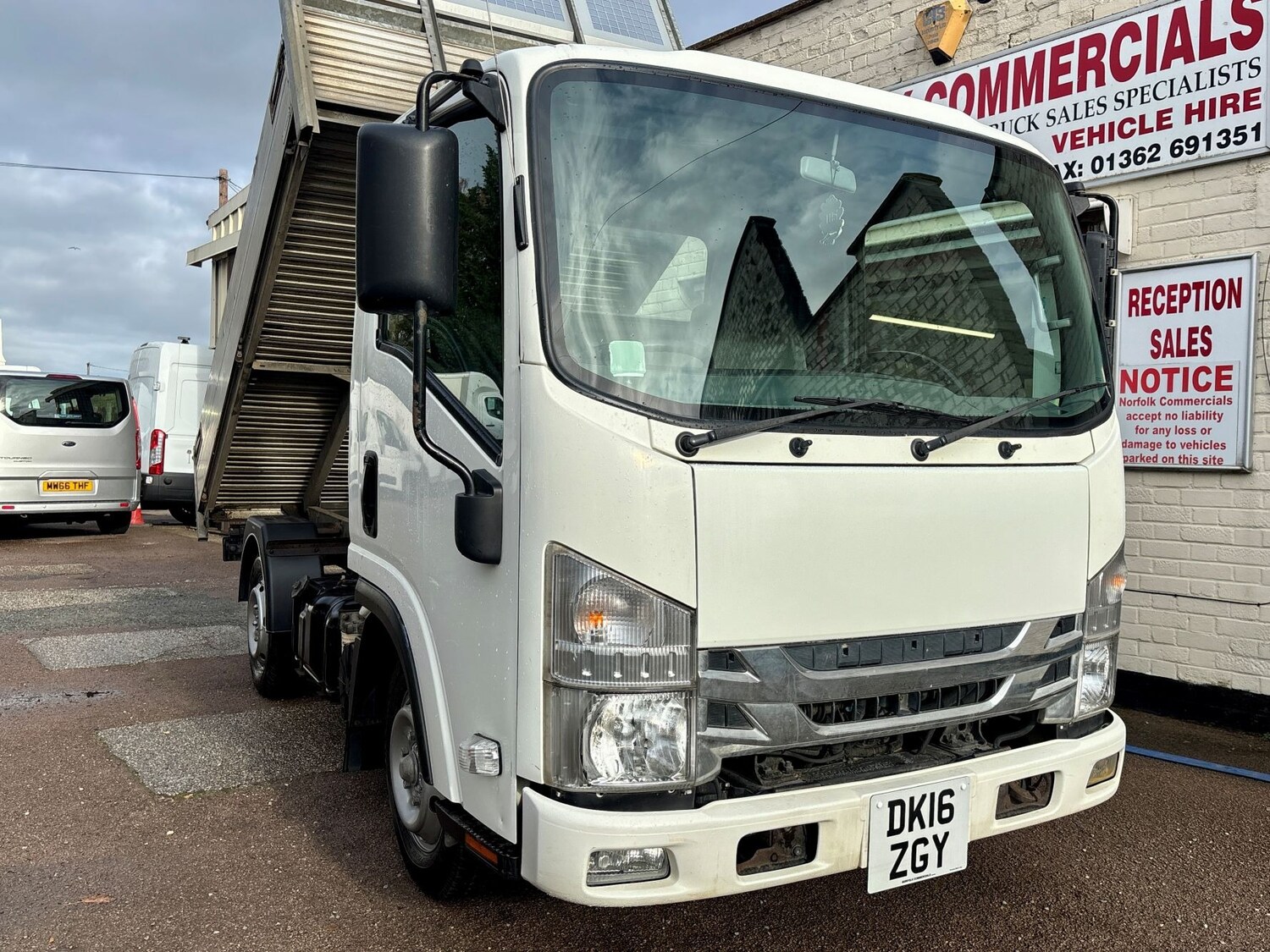 Used Isuzu Other 2016 for sale - 76532272: Photo 1
