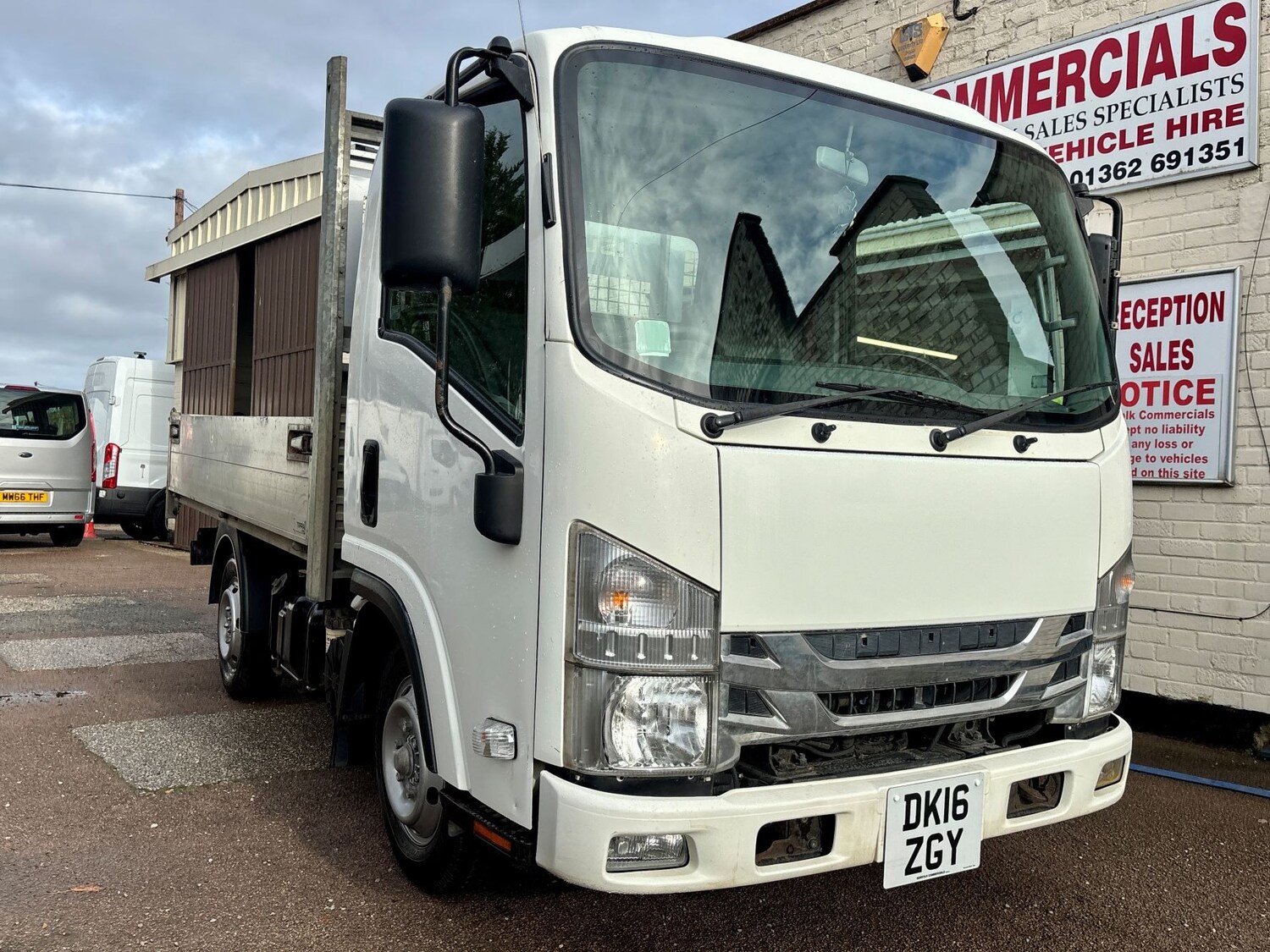 Used Isuzu Other 2016 for sale - 76532272: Photo 2