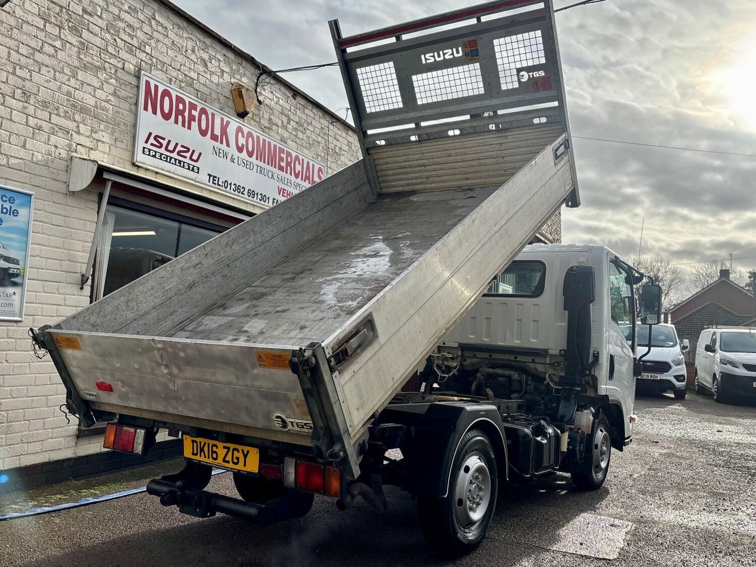 Used Isuzu Other 2016 for sale - 76532272: Photo 5