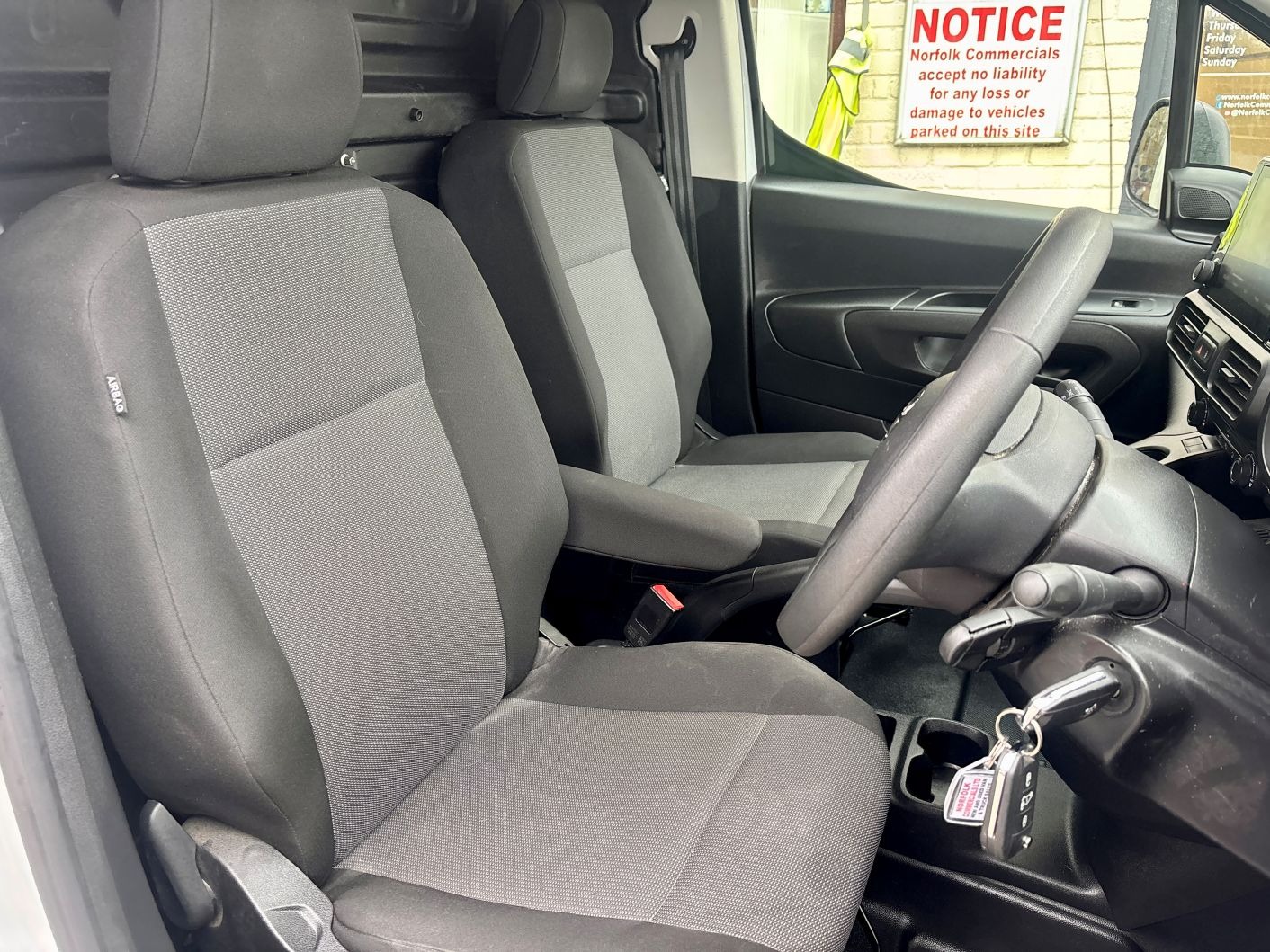 Used Toyota ProAce 2023 for sale - 77932687: Photo 24