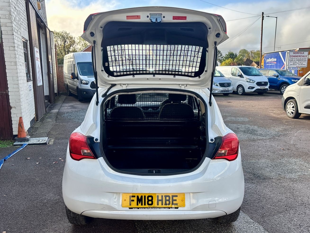Used Vauxhall Corsa 2018 for sale - 76220500: Photo 5