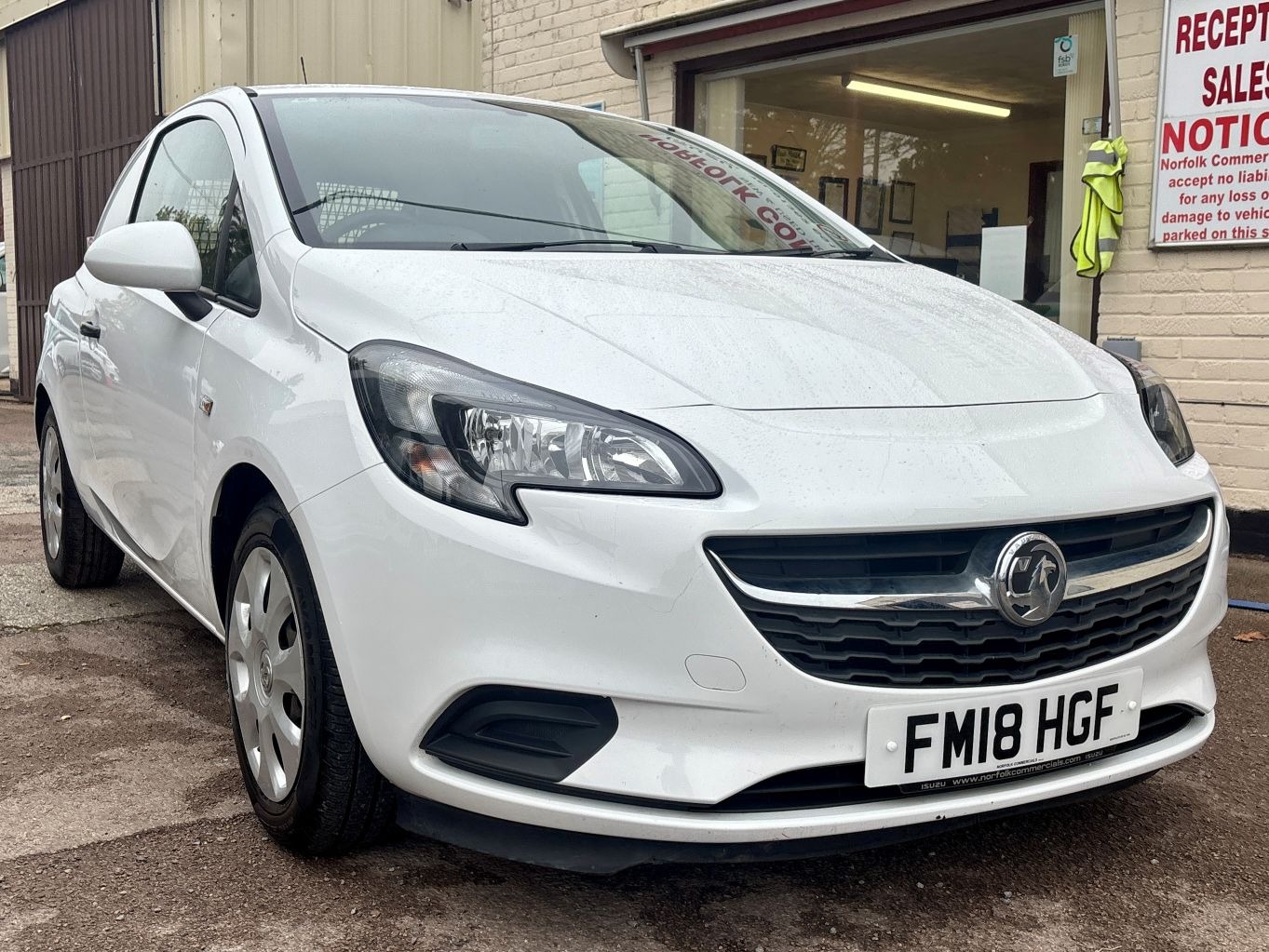 Used Vauxhall Corsa 2018 for sale - 76206270: Photo 1