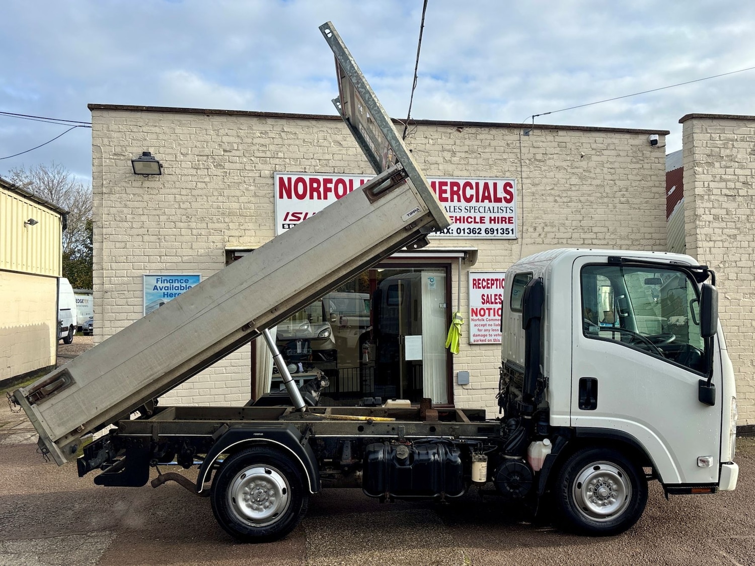 Used Isuzu Other 2016 for sale - 77023105: Photo 3