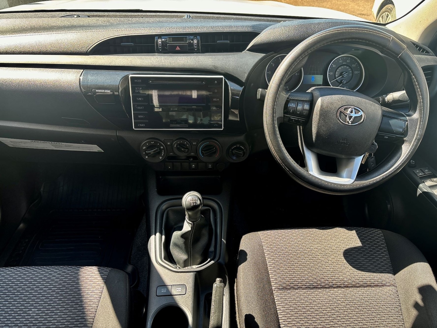 Used Toyota Hilux 2018 for sale - 78066652: Photo 11