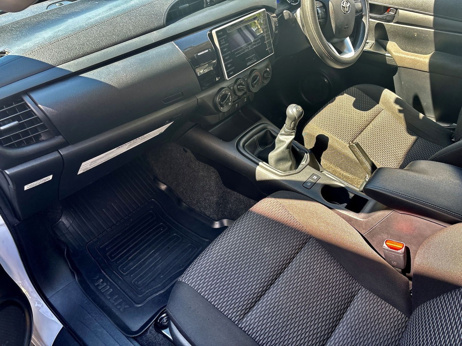 Used Toyota Hilux 2018 for sale - 78066652: Photo 14