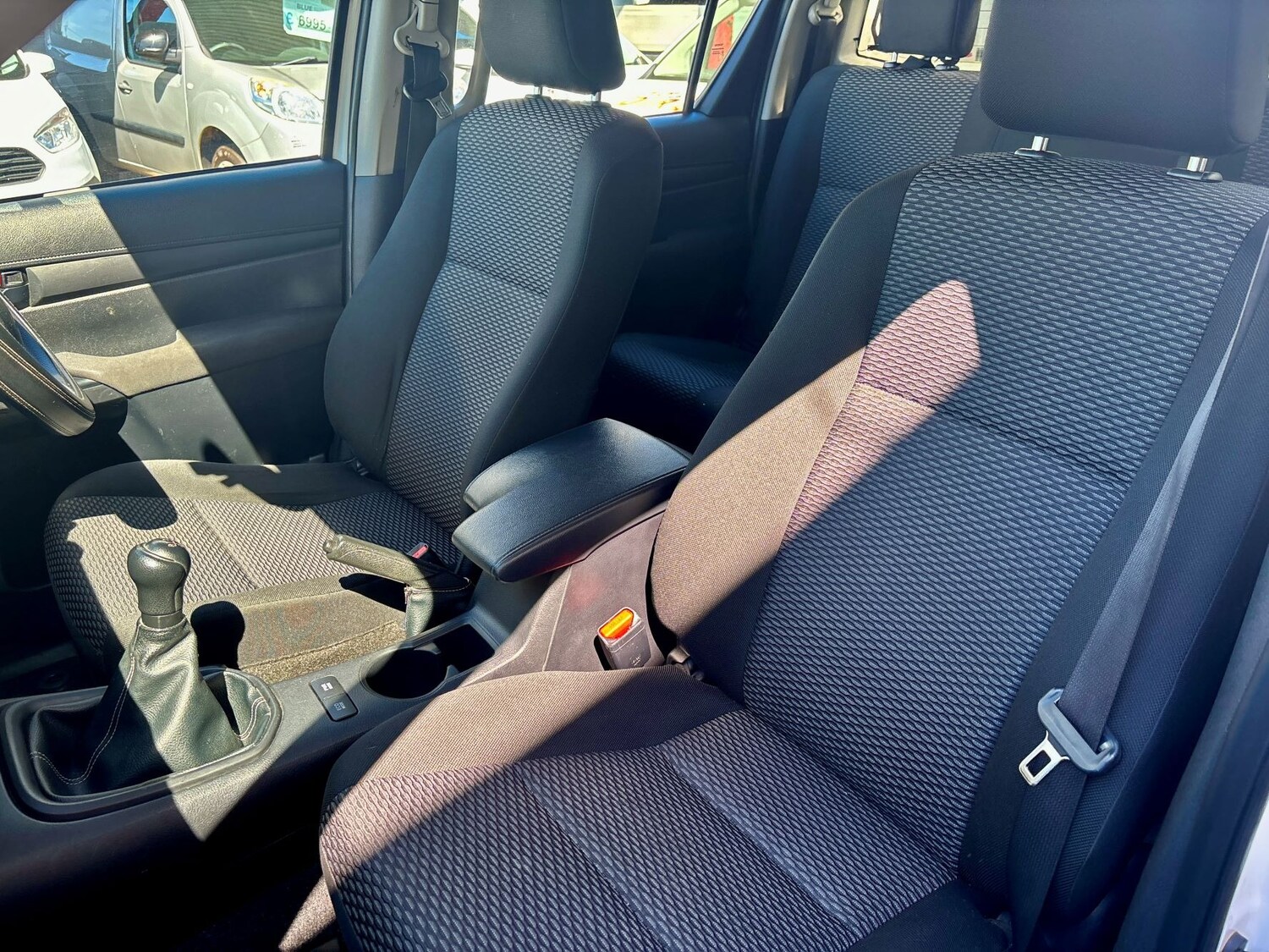 Used Toyota Hilux 2018 for sale - 78066652: Photo 15