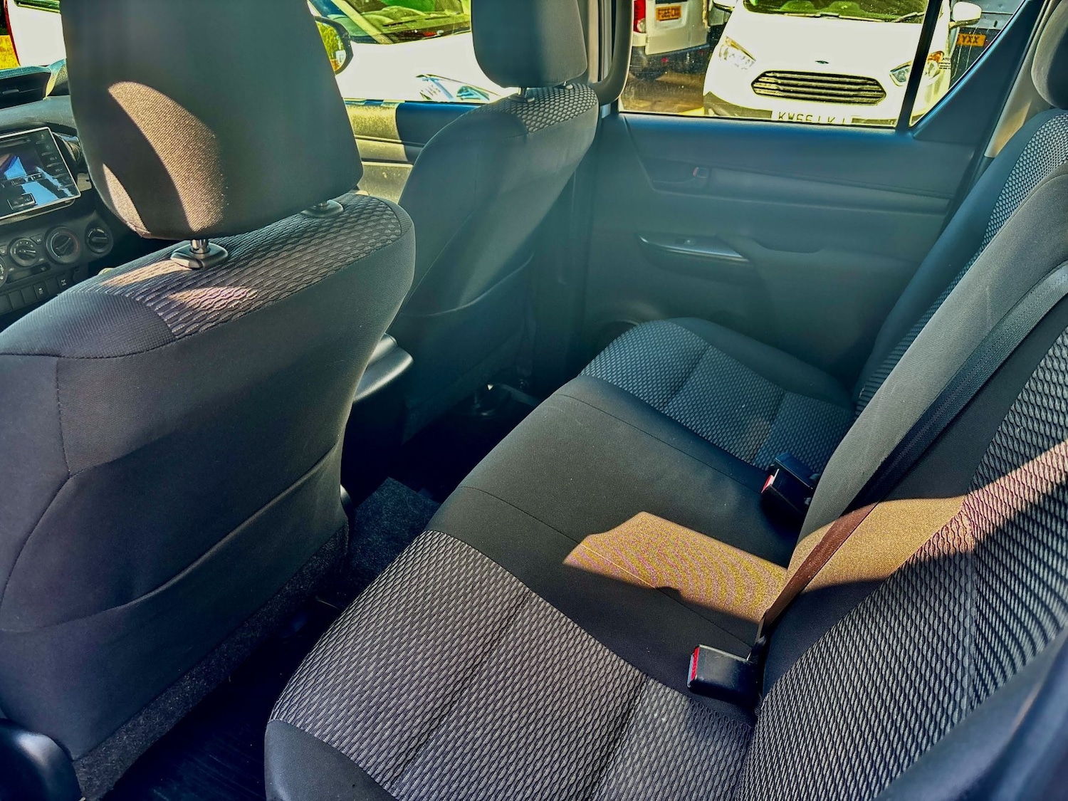 Used Toyota Hilux 2018 for sale - 78066652: Photo 16