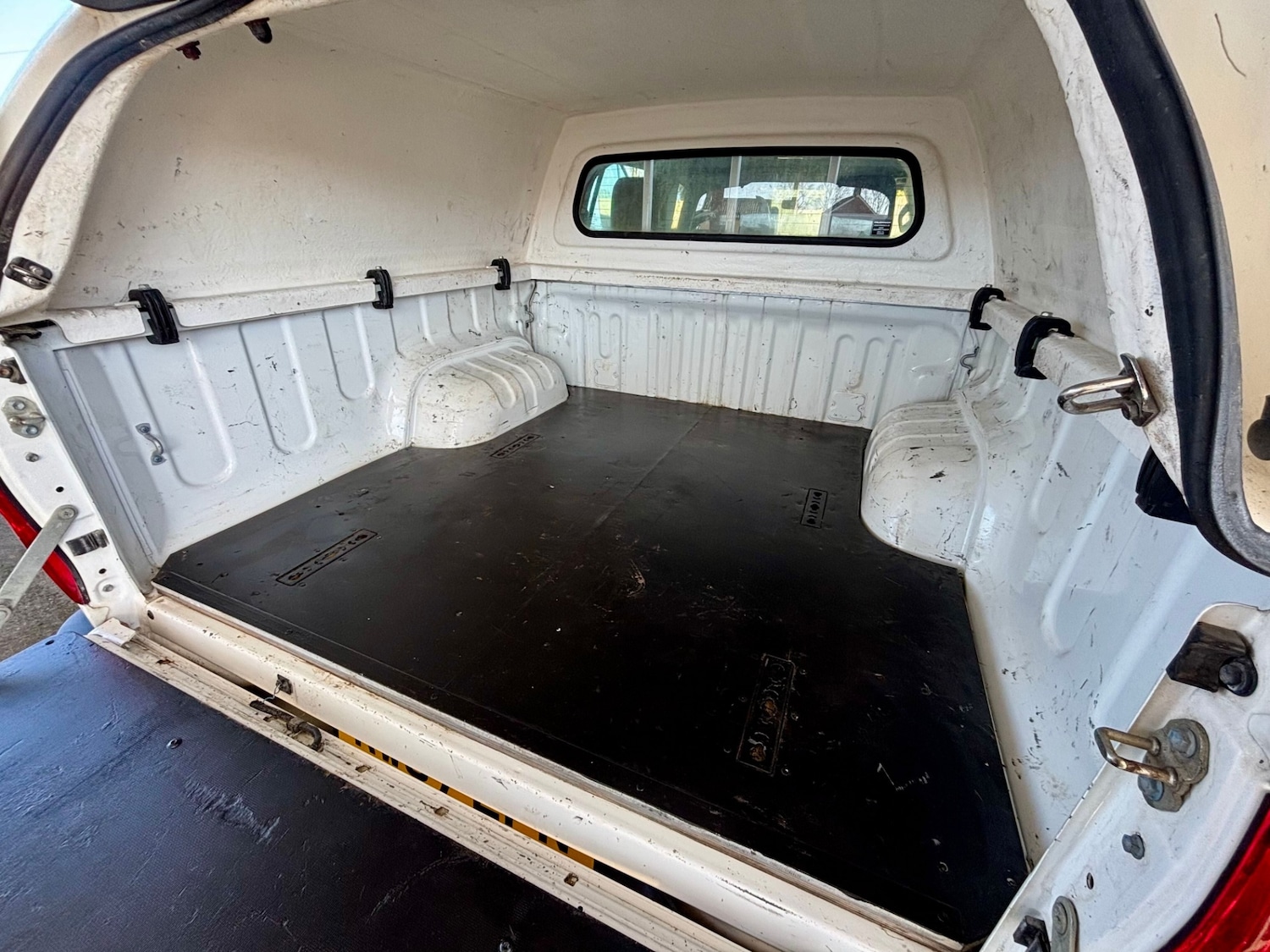 Used Toyota Hilux 2018 for sale - 78066652: Photo 6