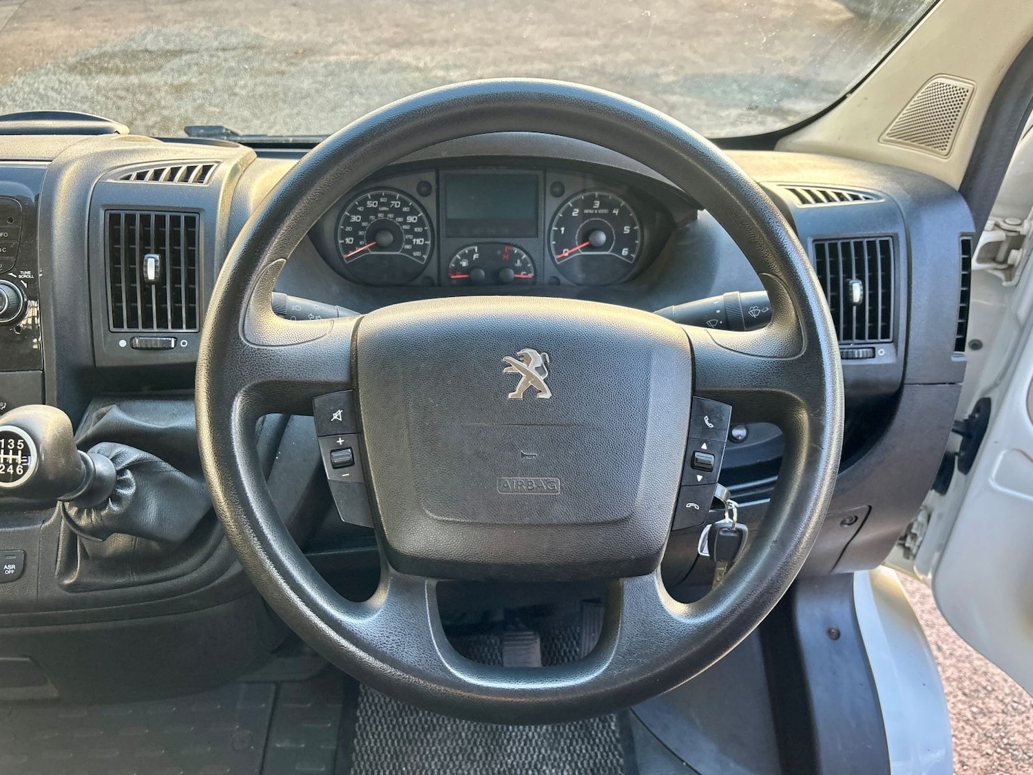 Used Peugeot Boxer 2018 for sale - 76329842: Photo 17