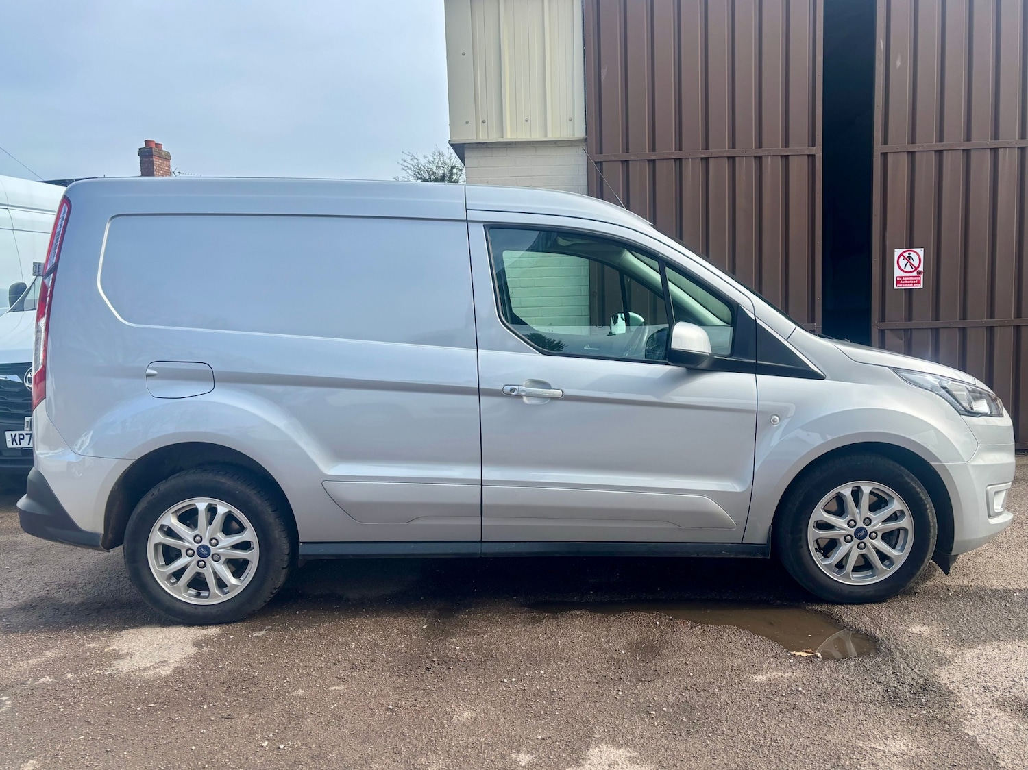 Used Ford Transit Connect 2024 for sale - 77872197: Photo 2