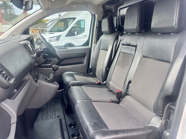 Used Vauxhall Vivaro 2019 for sale - 76182520: Photo 25