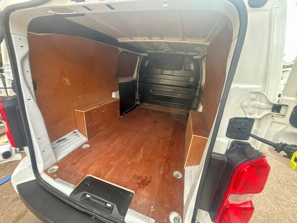 Used Vauxhall Vivaro 2019 for sale - 76182520: Photo 6
