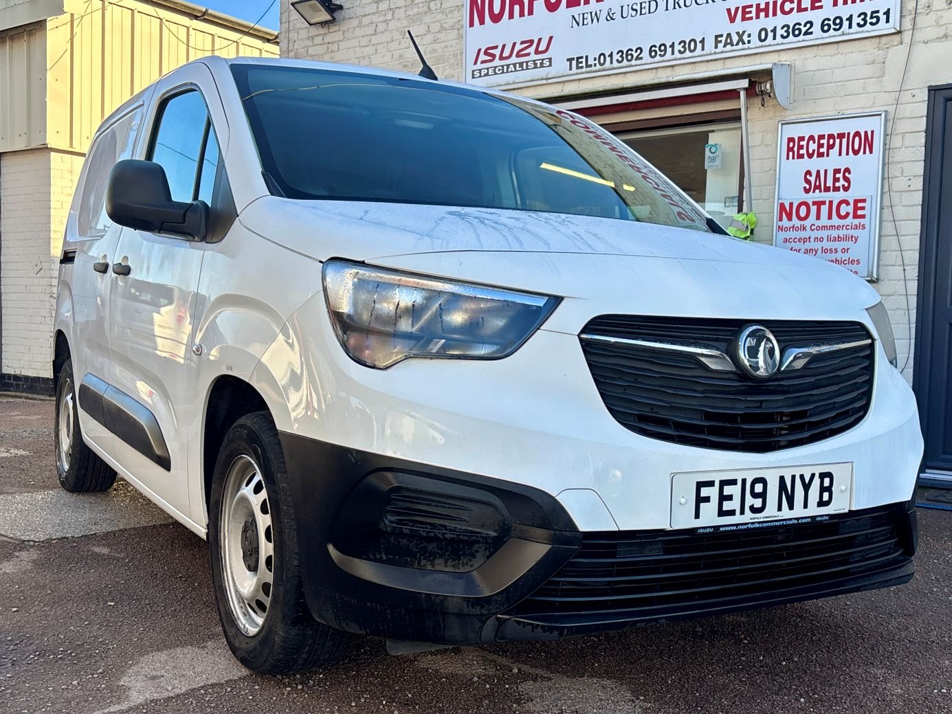 Used Vauxhall Combo 2019 for sale - 76401827: Photo 1