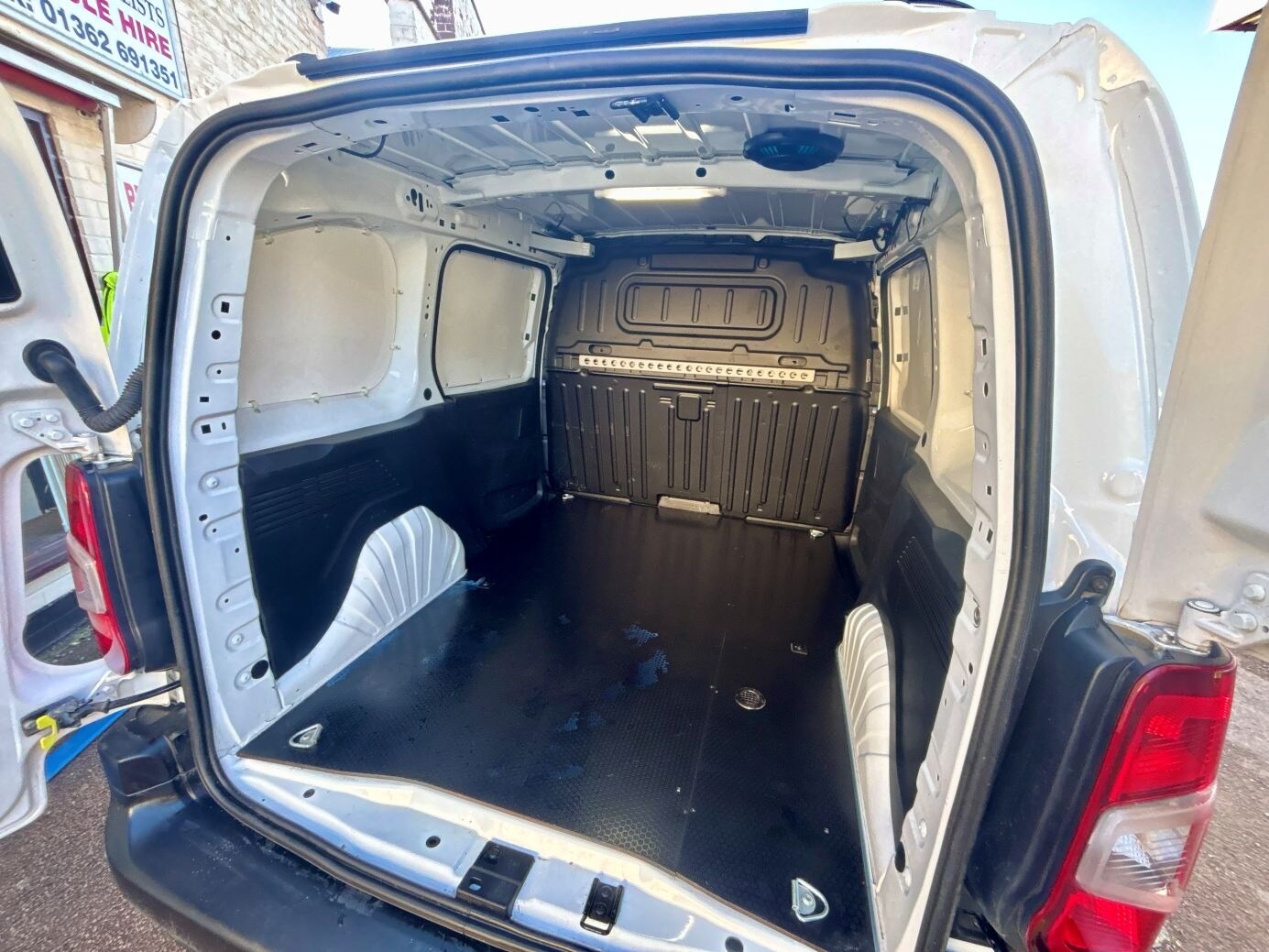 Used Vauxhall Combo 2019 for sale - 76401827: Photo 6