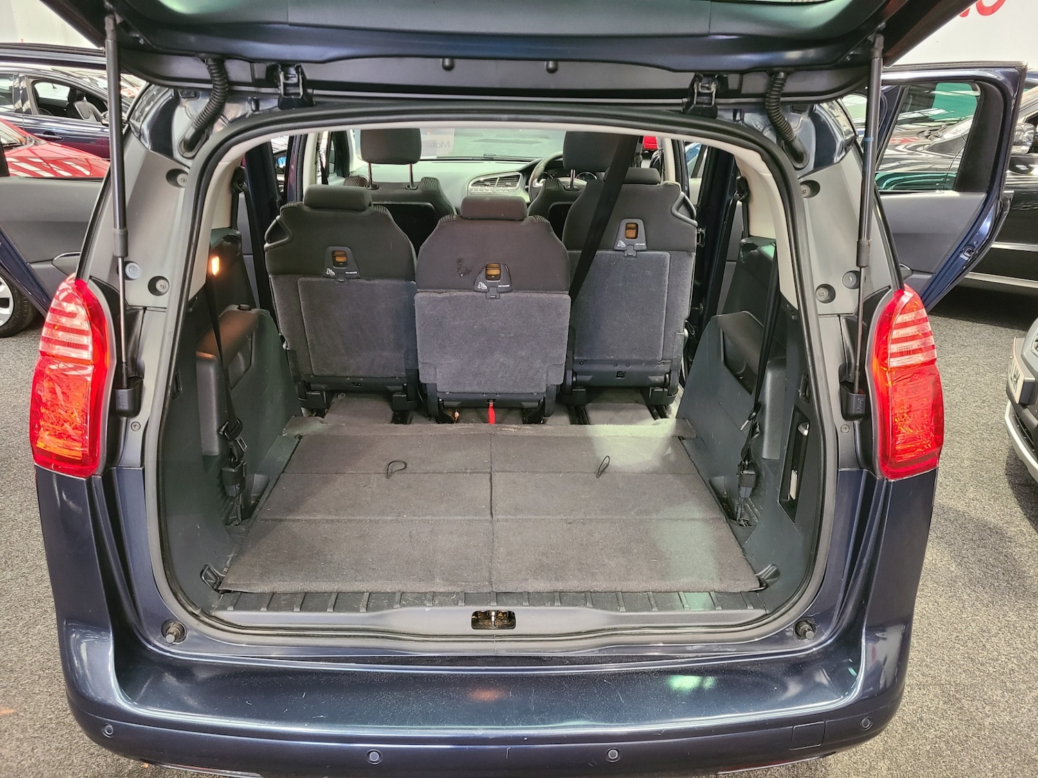 Used Peugeot 5008 2013 for sale - 76750334: Photo 9