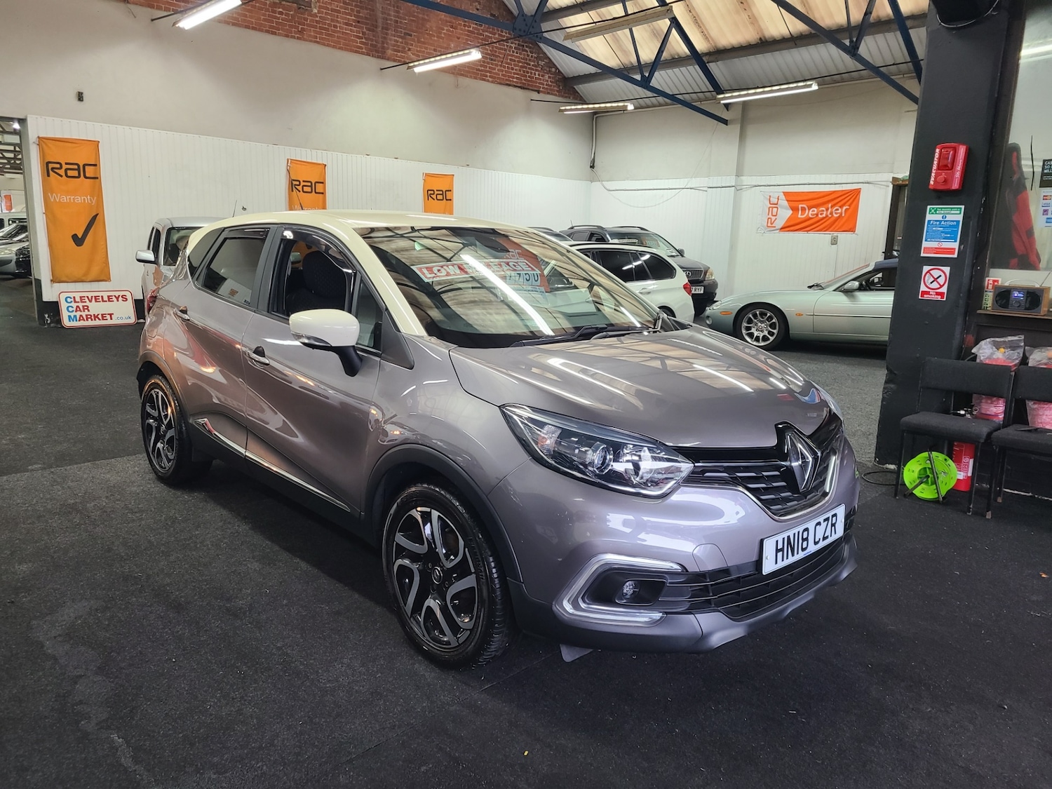 Used Renault Captur 2018 for sale - 76707007: Photo 1