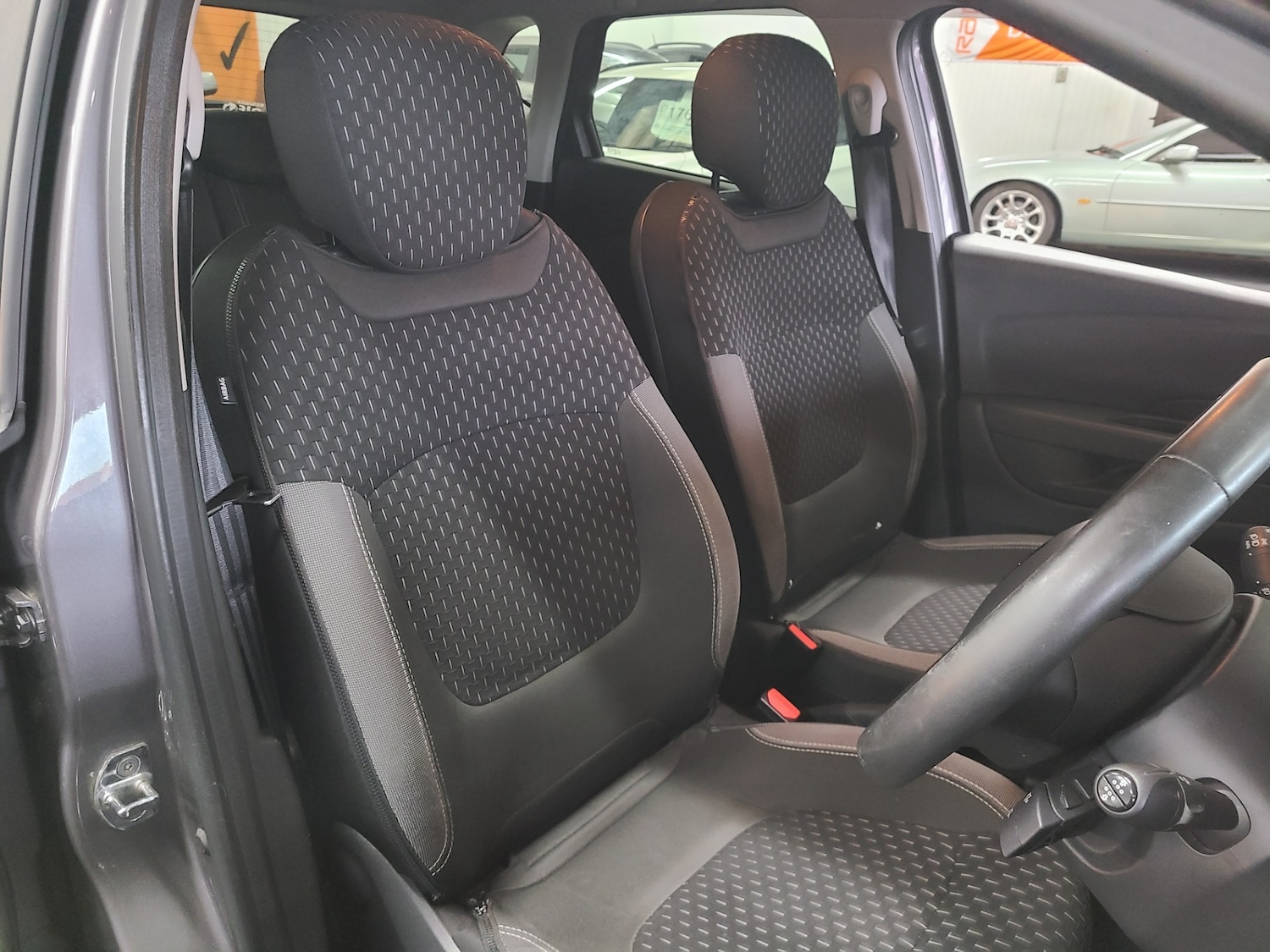 Used Renault Captur 2018 for sale - 76707007: Photo 6