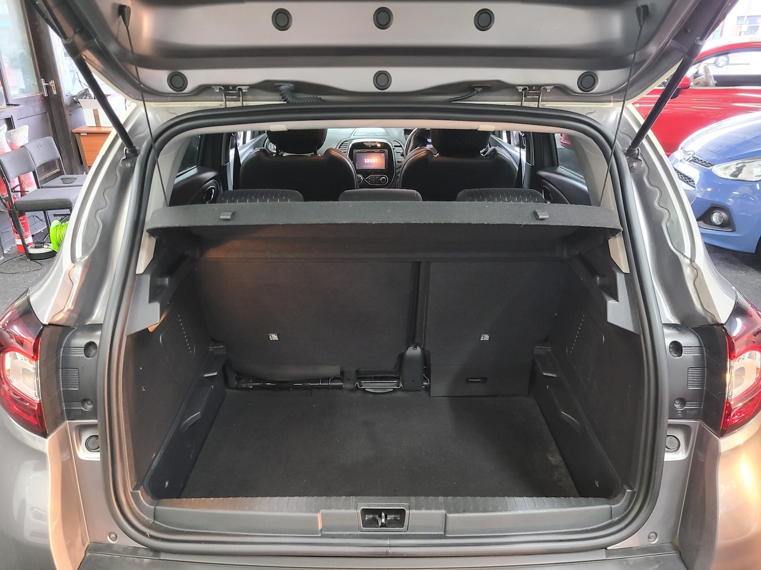 Used Renault Captur 2018 for sale - 76707007: Photo 8