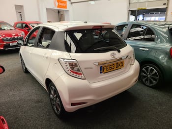 Used Toyota Yaris 2013 for sale - 79625856: Photo