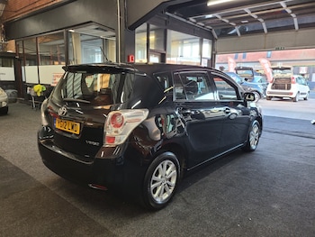 Used Toyota Verso 2012 for sale - 77063510: Photo