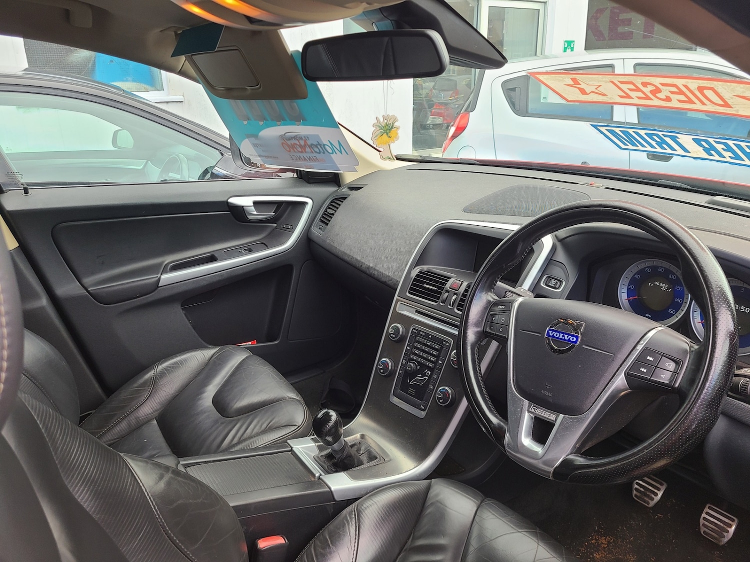 Used Volvo XC60 2011 for sale - 76205750: Photo 3