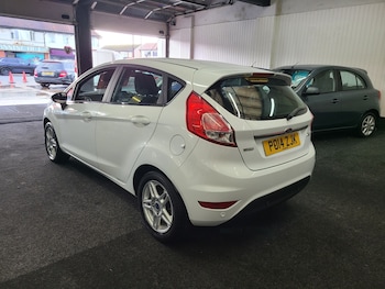 Used Ford Fiesta 2014 for sale - 76707010: Photo