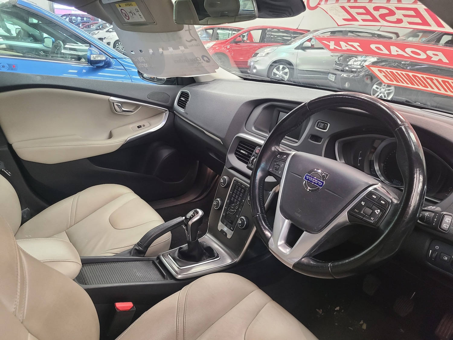 Used Volvo V40 2014 for sale - 76242990: Photo 3