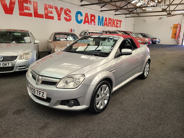 Used Vauxhall Tigra 2009 for sale - 74491697: Photo 1