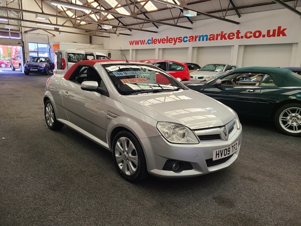 Used Vauxhall Tigra 2009 for sale - 74491697: Photo 4