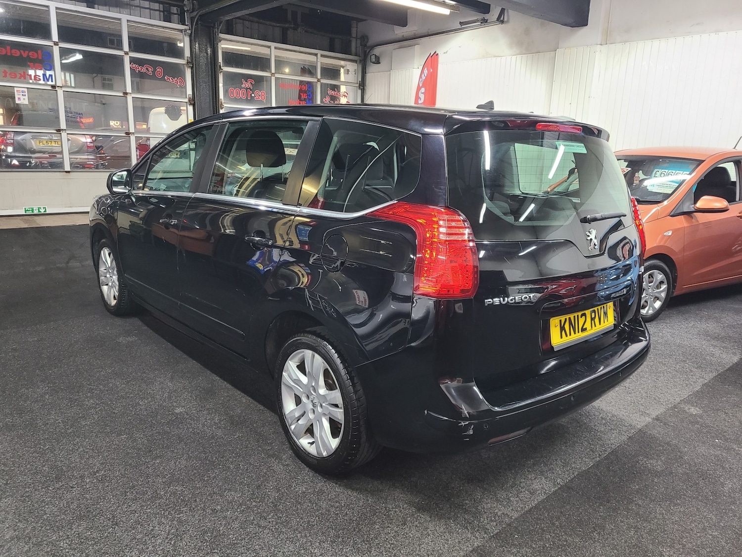 Used Peugeot 5008 2012 for sale - 77034449: Photo 3