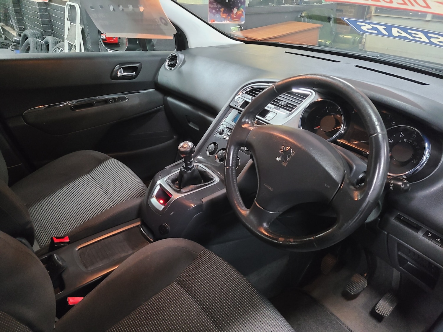 Used Peugeot 5008 2012 for sale - 77034449: Photo 5