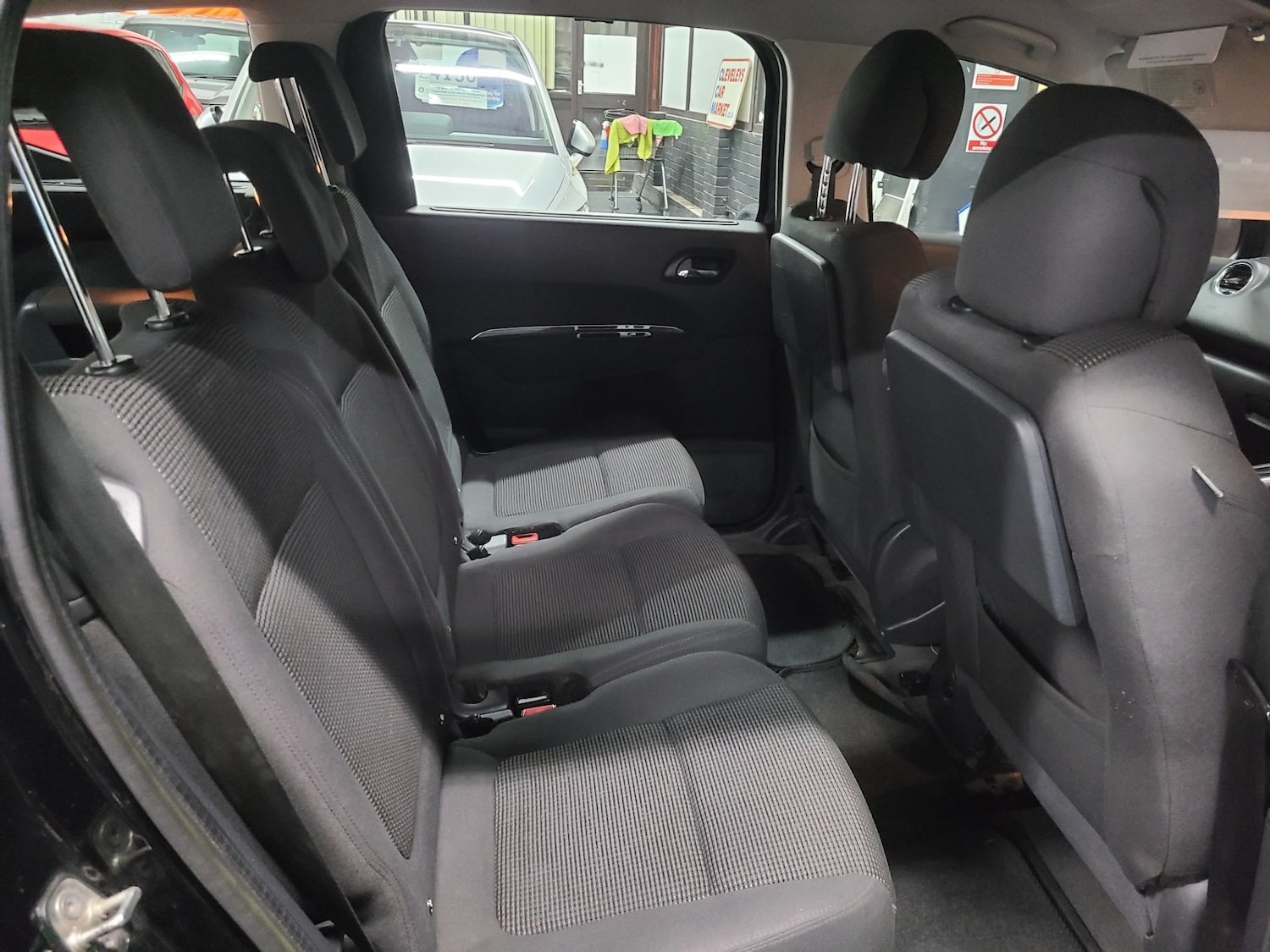 Used Peugeot 5008 2012 for sale - 77034449: Photo 6