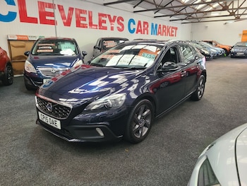 Used Volvo V40 2015 for sale - 77350074: Photo