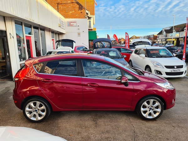 Used Ford Fiesta 2010 for sale - 69225582: Photo 8