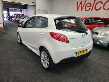 Used Mazda Mazda2 2011 for sale - 76205747: Photo 3