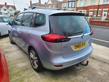 Used Vauxhall Zafira 2015 for sale - 76205755: Photo 2