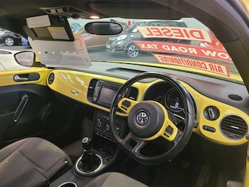 Used Volkswagen Beetle 2013 for sale - 76243001: Photo