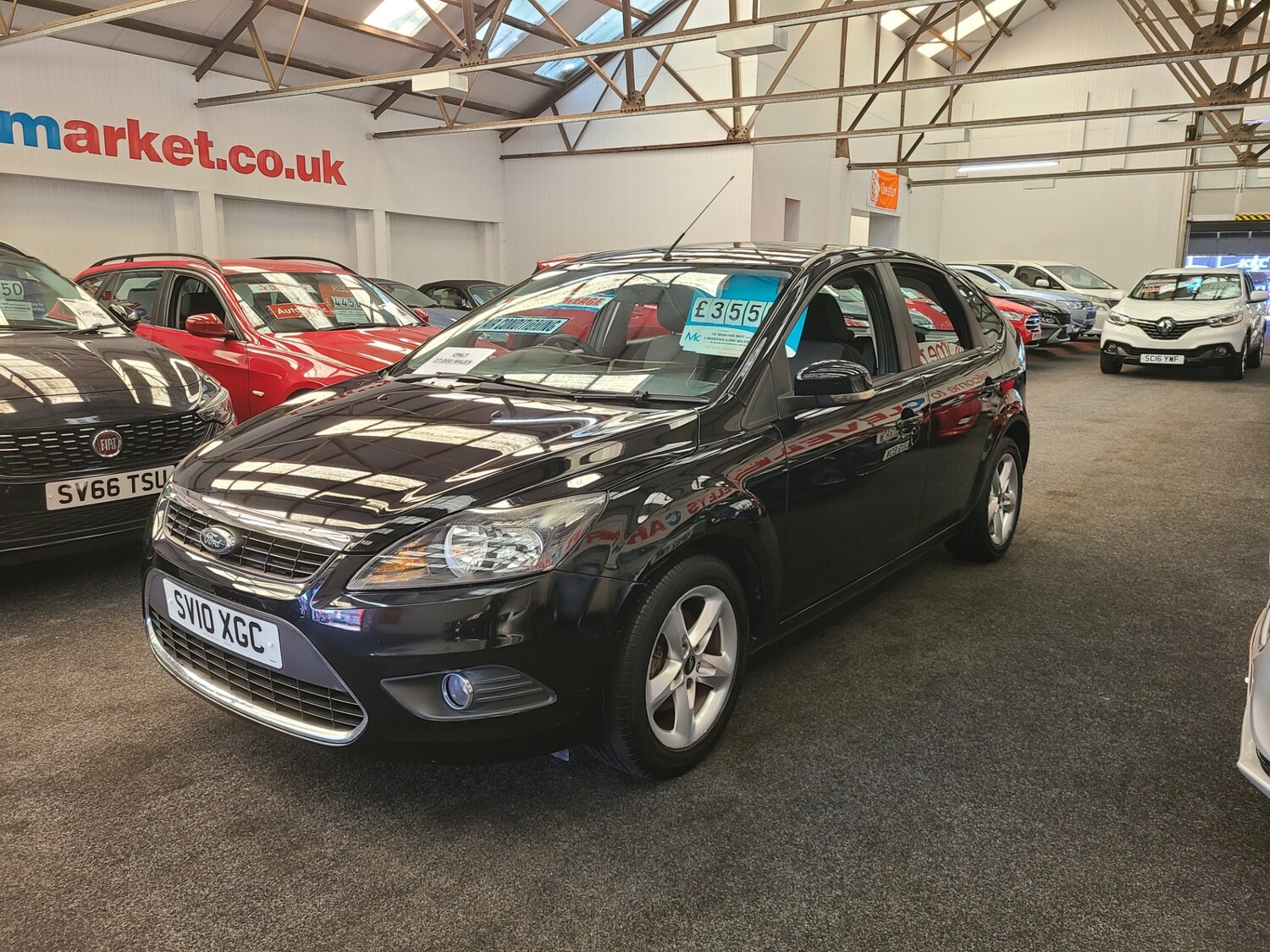 Black 2010 Ford Focus Estate Front-wheel drive Manual