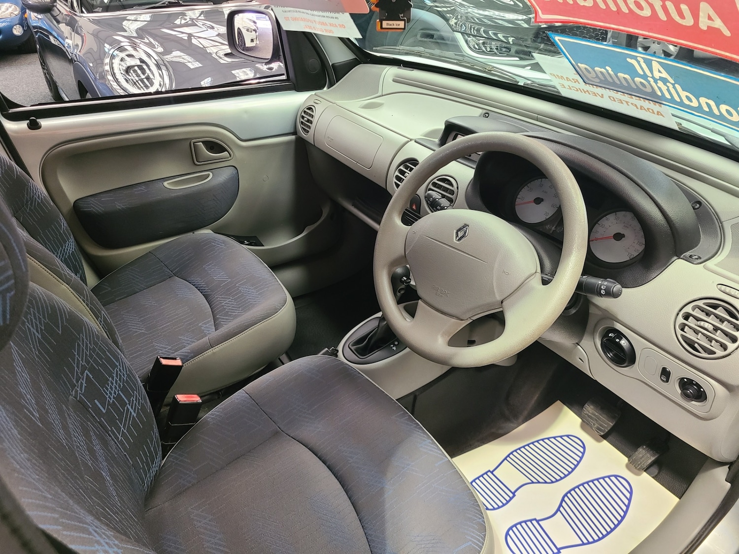 Used Renault Kangoo 2009 for sale - 76588650: Photo 5