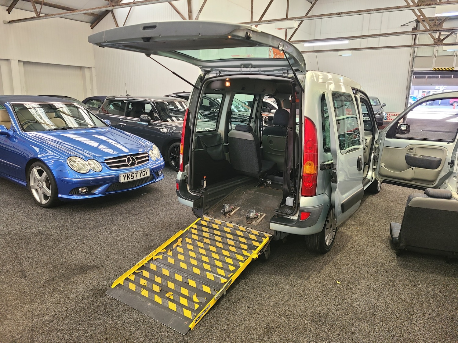 Used Renault Kangoo 2009 for sale - 76588650: Photo 7