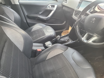 Used Peugeot 2008 2015 for sale - 76640096: Photo