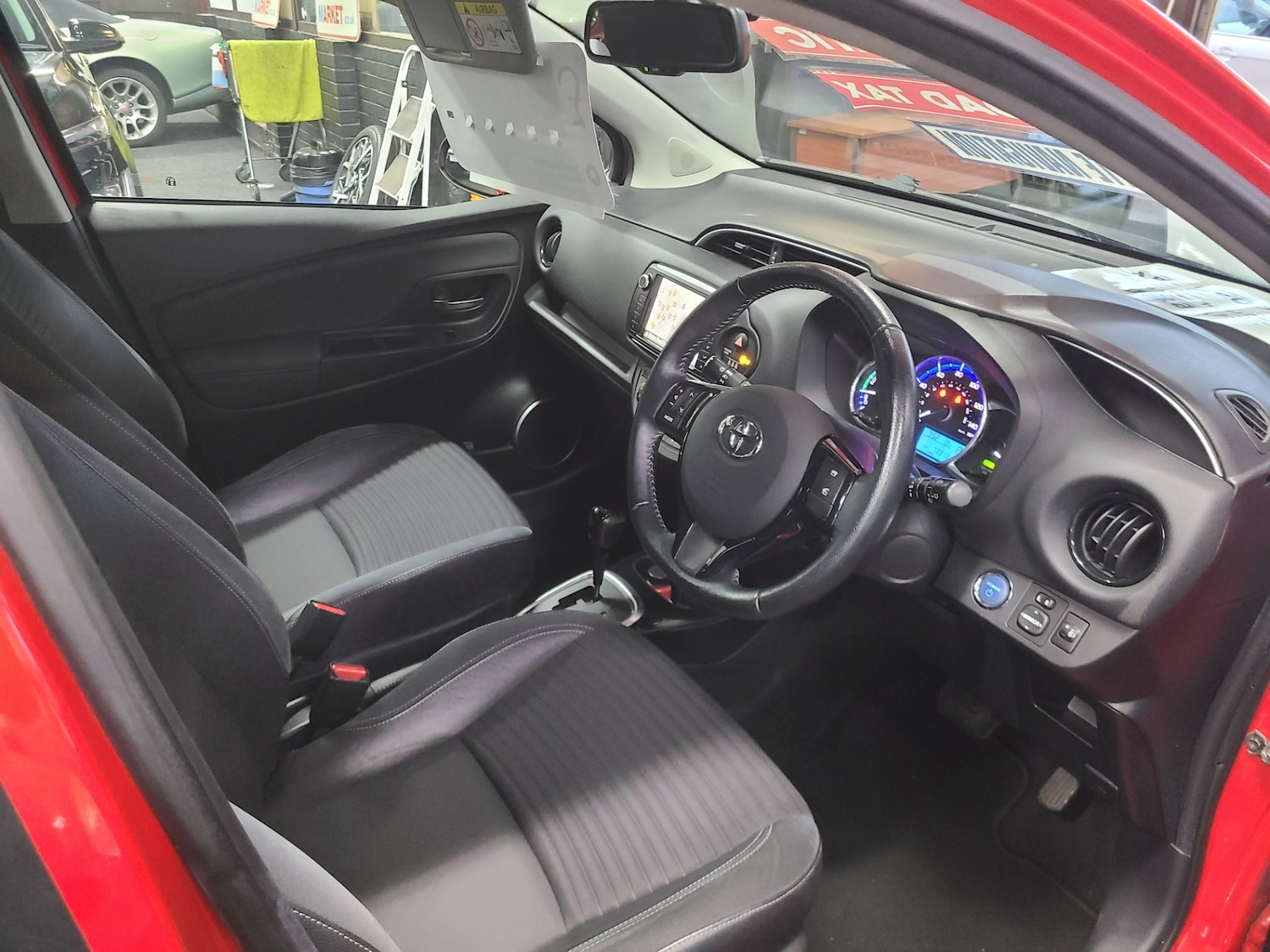 Used Toyota Yaris 2016 for sale - 76504543: Photo 5