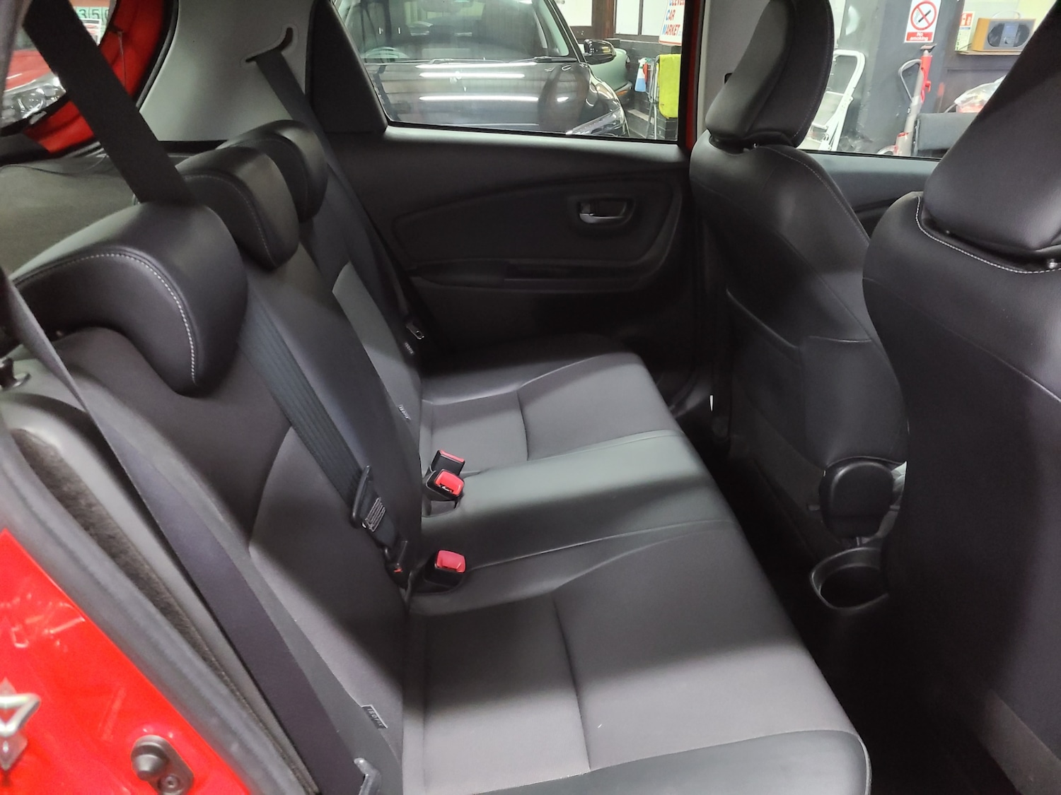 Used Toyota Yaris 2016 for sale - 76504543: Photo 7