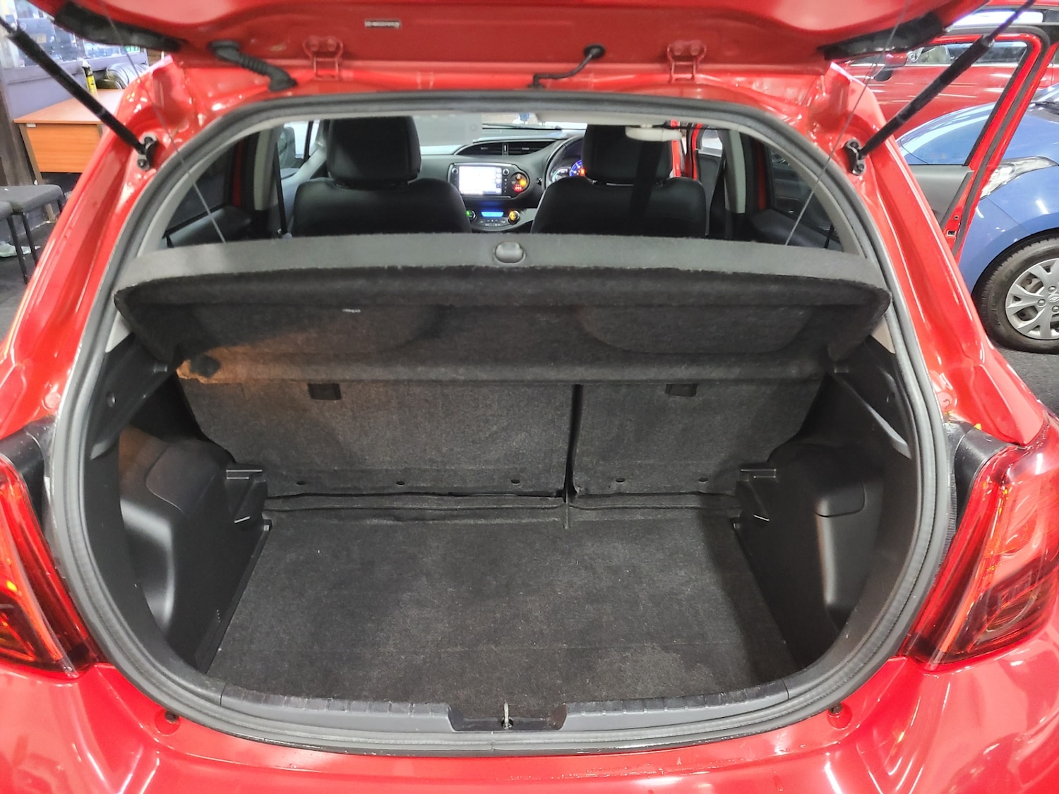 Used Toyota Yaris 2016 for sale - 76504543: Photo 8