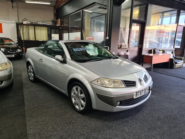 Used Renault Megane 2007 for sale - 69976316: Photo 2