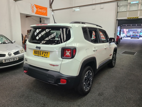 Used Jeep Renegade 2015 for sale - 76205729: Photo 2