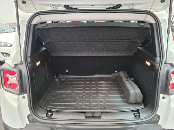 Used Jeep Renegade 2015 for sale - 76205729: Photo 9