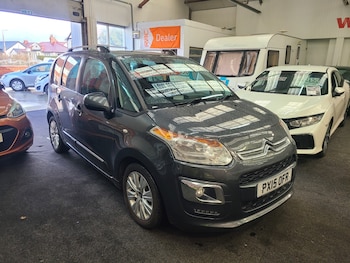 2015 (15) - 1.6 VTi 16V 'Exclusive' EGS6 Automatic 5-Door