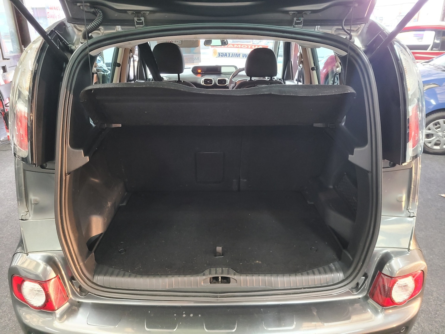 Used Citroen C3 Picasso 2015 for sale - 76588583: Photo 8